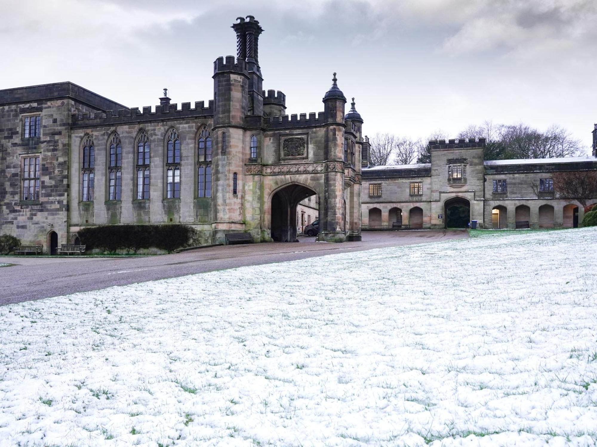 Yha Ilam Hall Hostel Ashbourne  Exterior photo